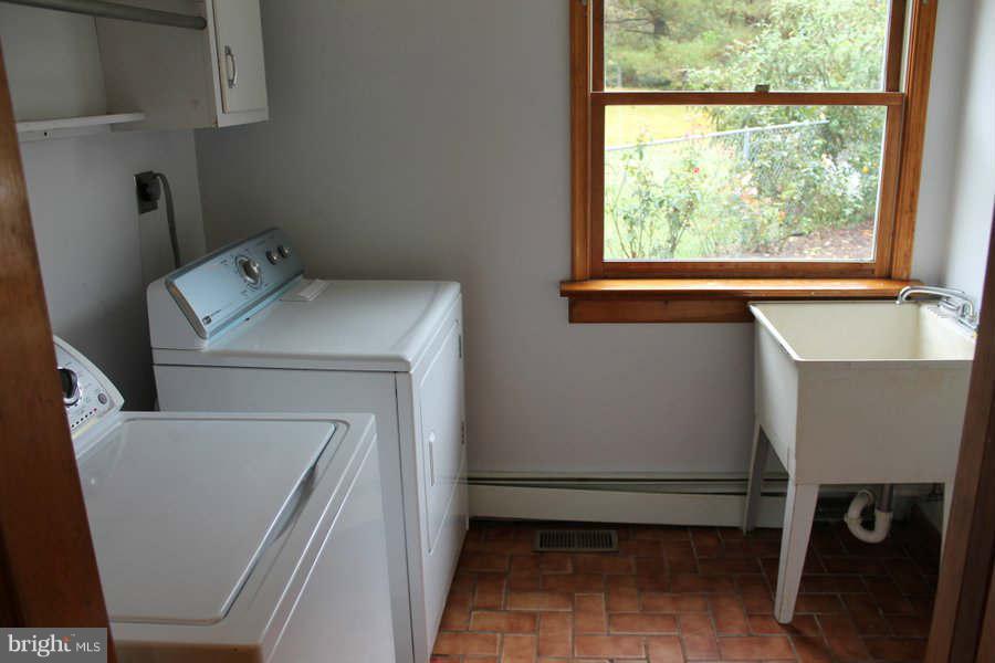 6622 Cherry Hill Road Baldwin, MD 21013 - Photo 28 of 30 1st floor laundry