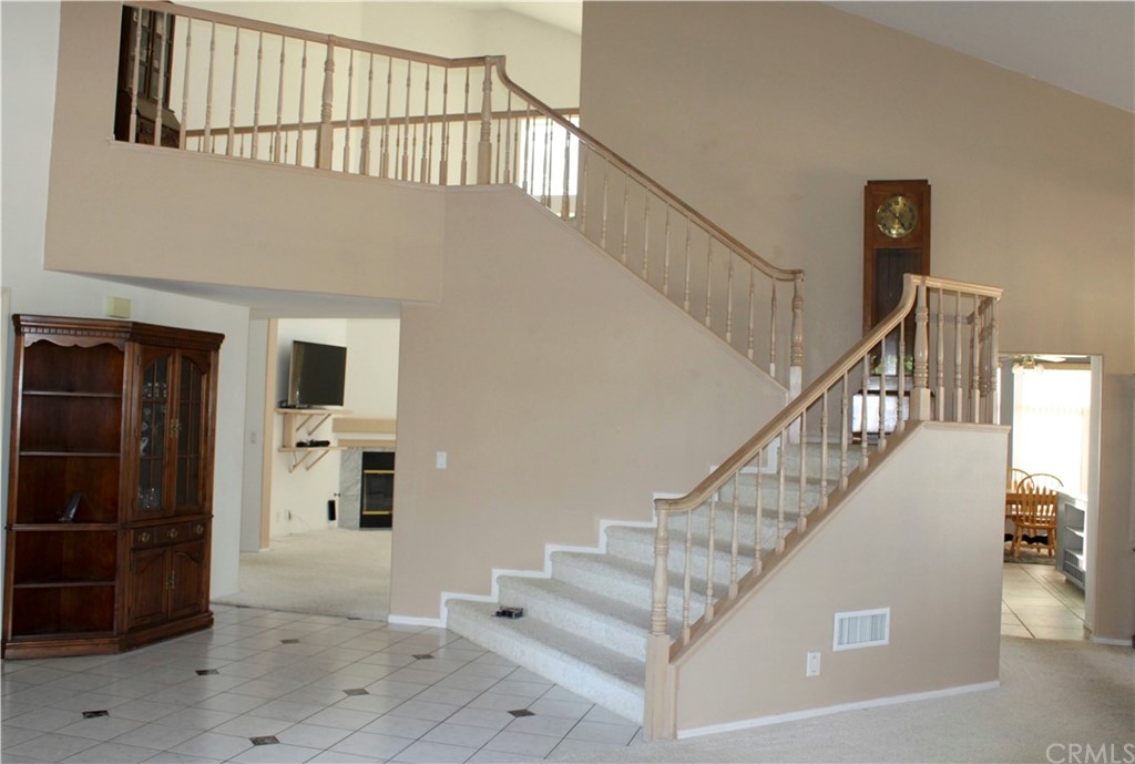 1299 Cll Sonia Fallbrook, CA 92028 - Photo 4 of 29 a view of entryway and hall