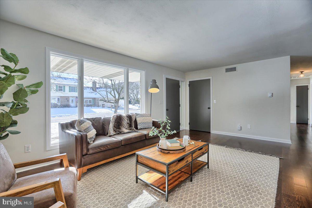 231 Vesper Road Hershey, PA 17033 - Photo 5 of 43 Gallery Image 5