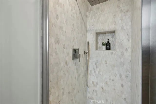 $2,895,000 | 603 Larkspur Avenue, Corona del Mar, CA 92625