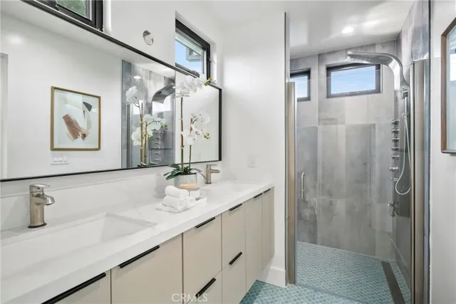 $2,895,000 | 603 Larkspur Avenue, Corona del Mar, CA 92625