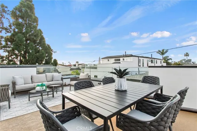 $2,895,000 | 603 Larkspur Avenue, Corona del Mar, CA 92625