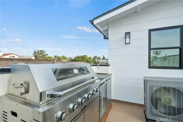 $2,895,000 | 603 Larkspur Avenue, Corona del Mar, CA 92625