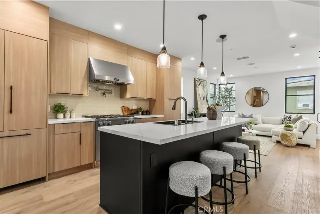 $2,895,000 | 603 Larkspur Avenue, Corona del Mar, CA 92625