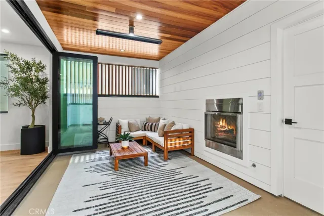 $2,895,000 | 603 Larkspur Avenue, Corona del Mar, CA 92625