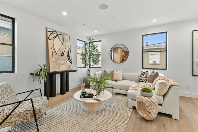 $2,895,000 | 603 Larkspur Avenue, Corona del Mar, CA 92625