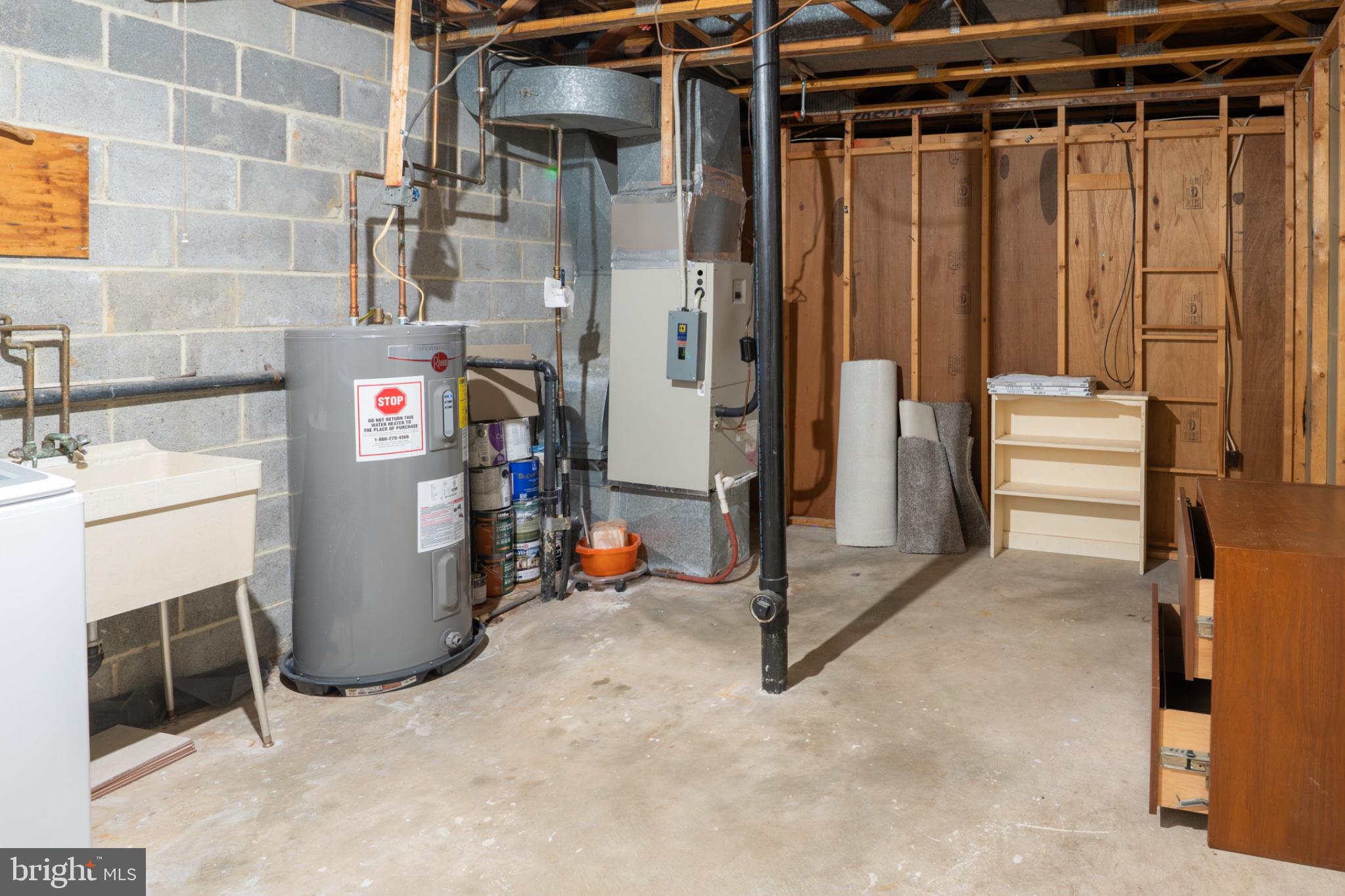 2913 Seminole Road Woodbridge, VA 22192 - Photo 34 of 34 a view of storage and utility room