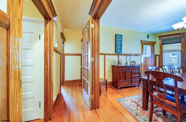 a view of a livingroom with furniture and furniture