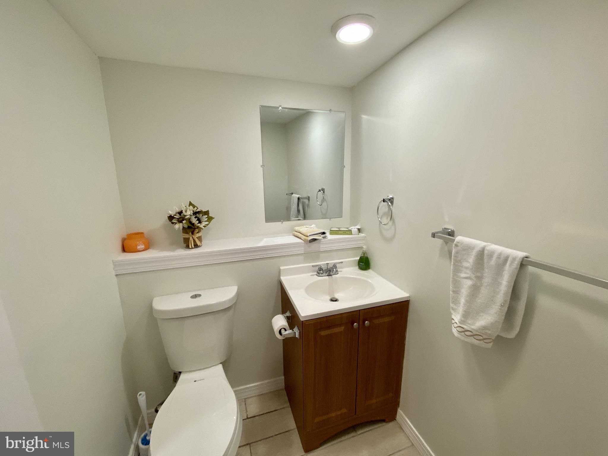 1107 Maplefield Road Newark, DE 19713 - Photo 26 of 30 All new Vanity