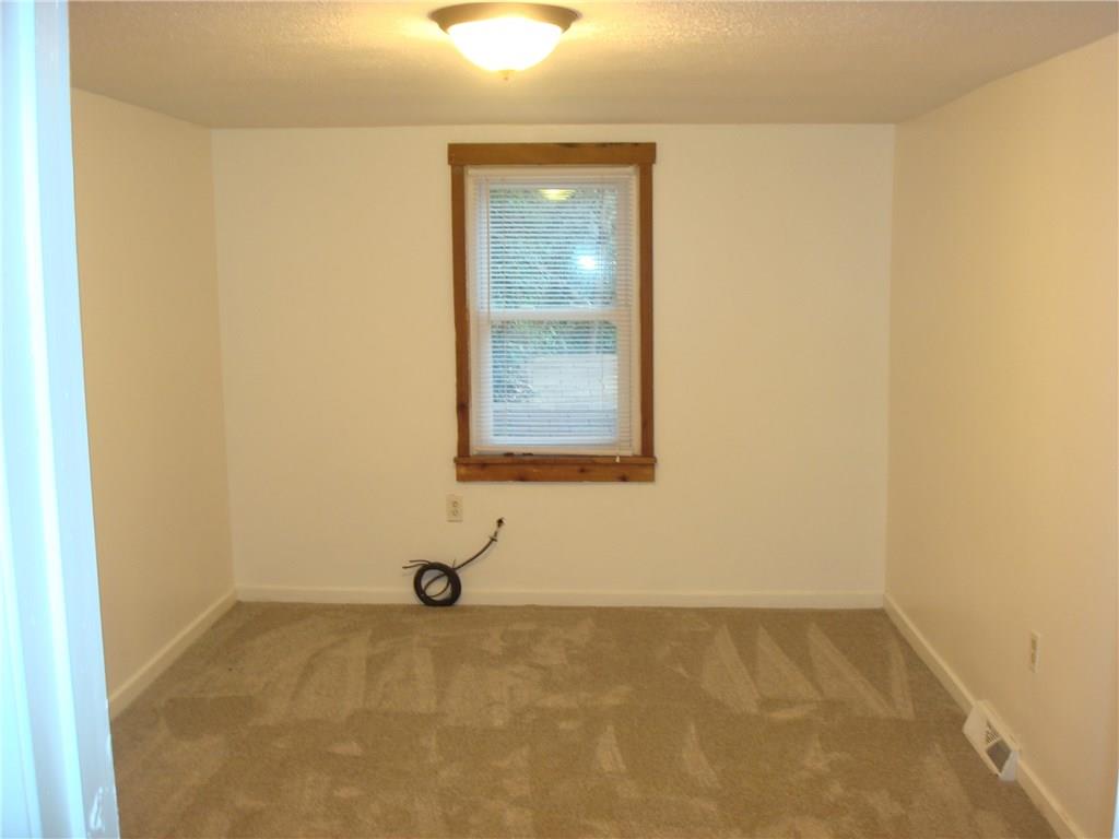 560 Becks Run Road Pittsburgh, PA 15210 - Photo 12 of 13 Gallery Image 12