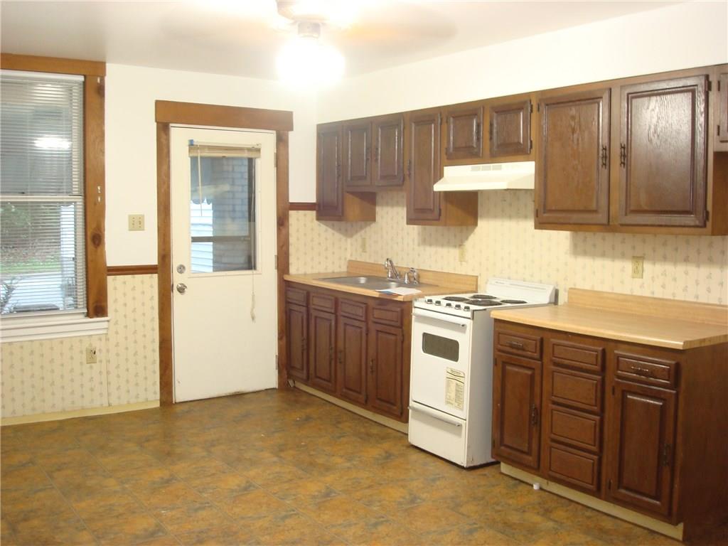 560 Becks Run Road Pittsburgh, PA 15210 - Photo 4 of 13 Gallery Image 4