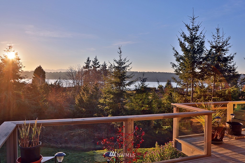 4636 East Harbor Road Freeland, WA 98249 - Photo 4 of 25 Gallery Image 4