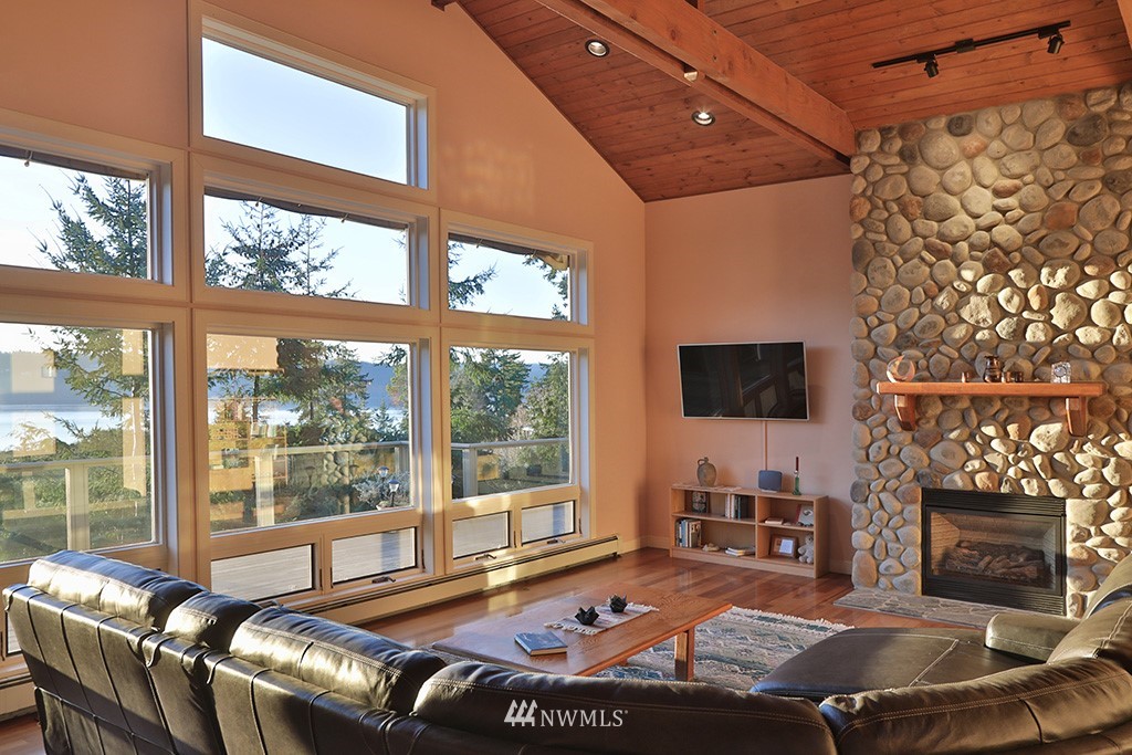 4636 East Harbor Road Freeland, WA 98249 - Photo 8 of 25 Gallery Image 8