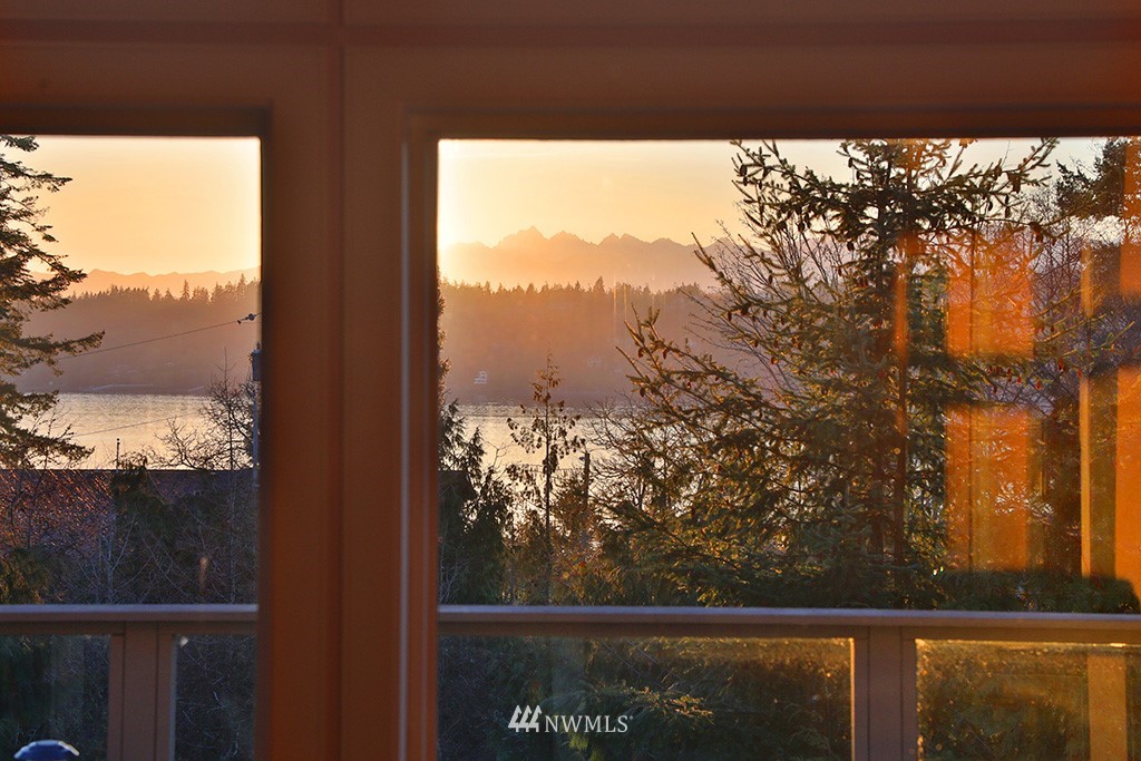 4636 East Harbor Road Freeland, WA 98249 - Photo 10 of 25 Gallery Image 10