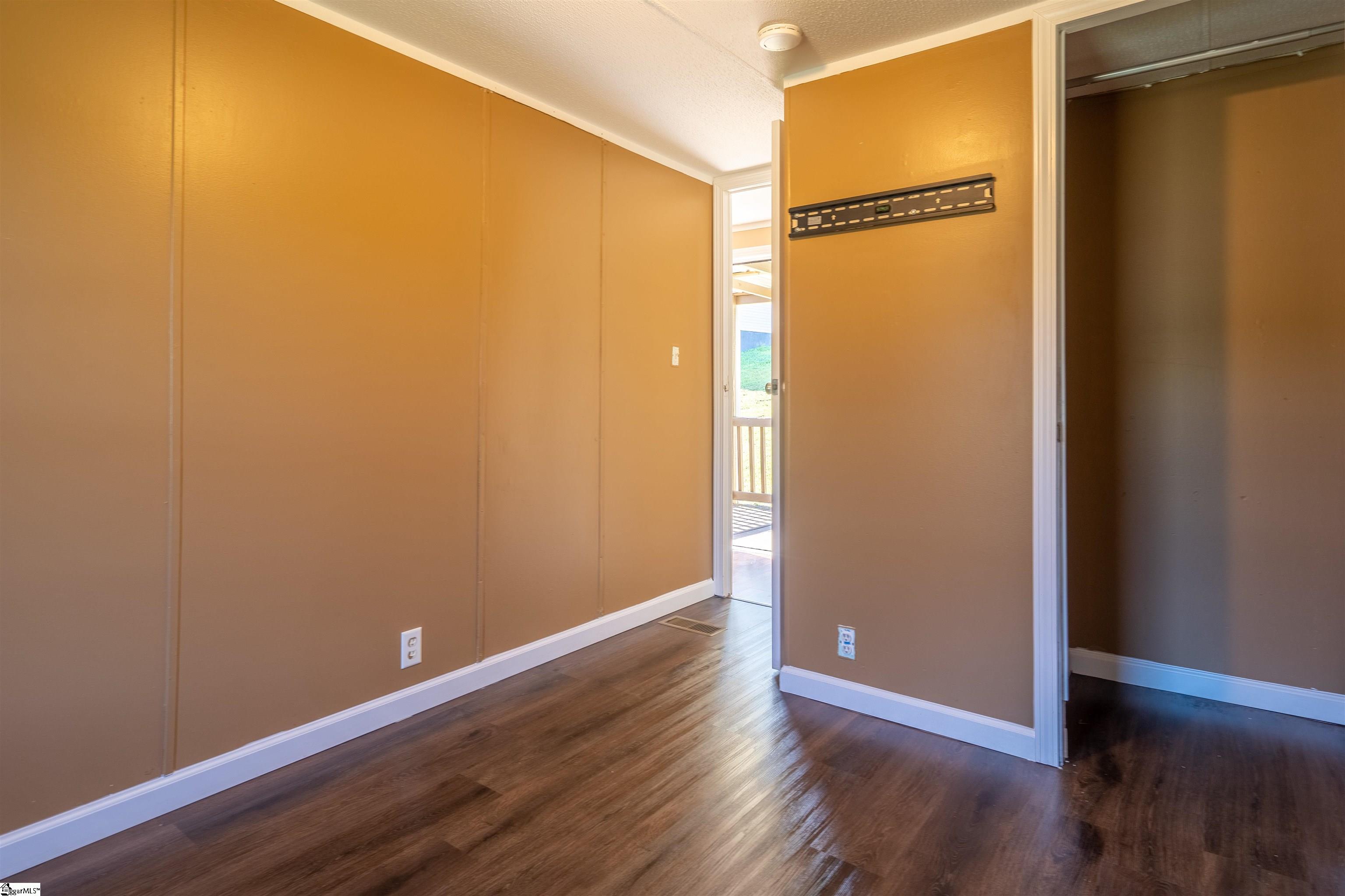 142 Pittman Road Marietta, SC 29661 - Photo 16 of 32 Gallery Image 16