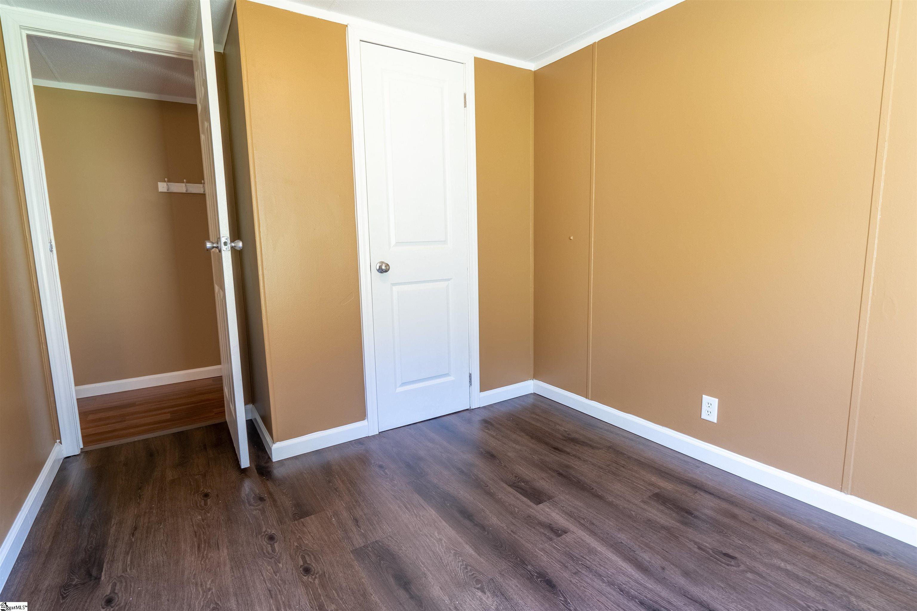 142 Pittman Road Marietta, SC 29661 - Photo 17 of 32 Gallery Image 17