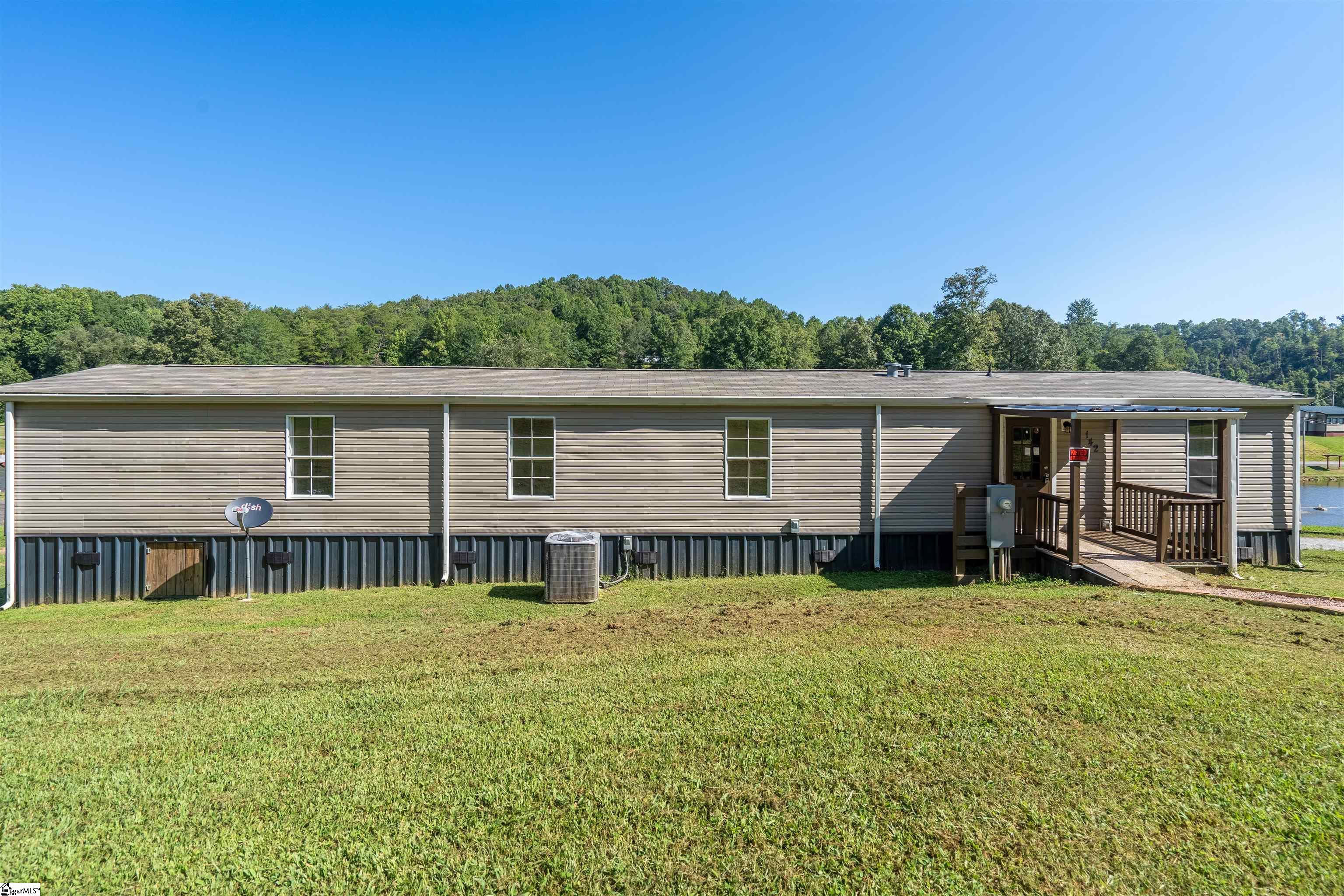 142 Pittman Road Marietta, SC 29661 - Photo 2 of 32 Gallery Image 2