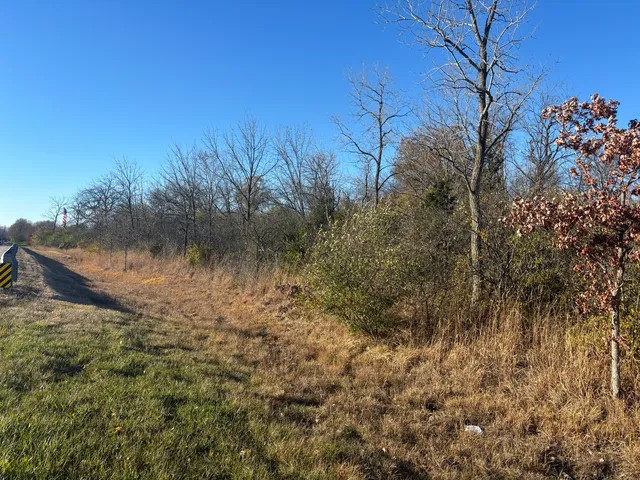 $250,000 | 27570 Highway 176, Wauconda, IL 60084