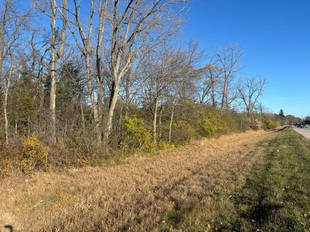 $250,000 | 27570 Highway 176, Wauconda, IL 60084