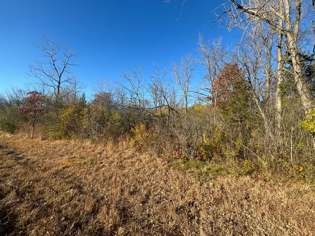 $250,000 | 27570 Highway 176, Wauconda, IL 60084