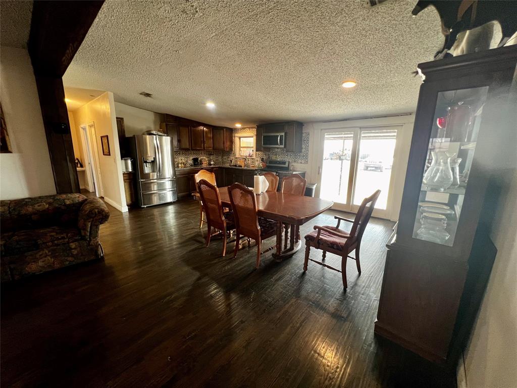 312 Choice Drive Palmer, TX 75152 - Photo 4 of 26