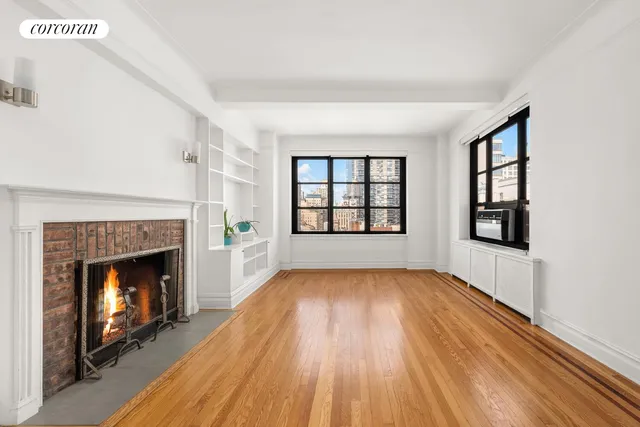 $1,095,000 | 235 East 22nd Street, Unit 13C | Gramercy