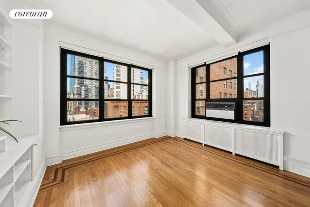 $1,095,000 | 235 East 22nd Street, Unit 13C | Gramercy