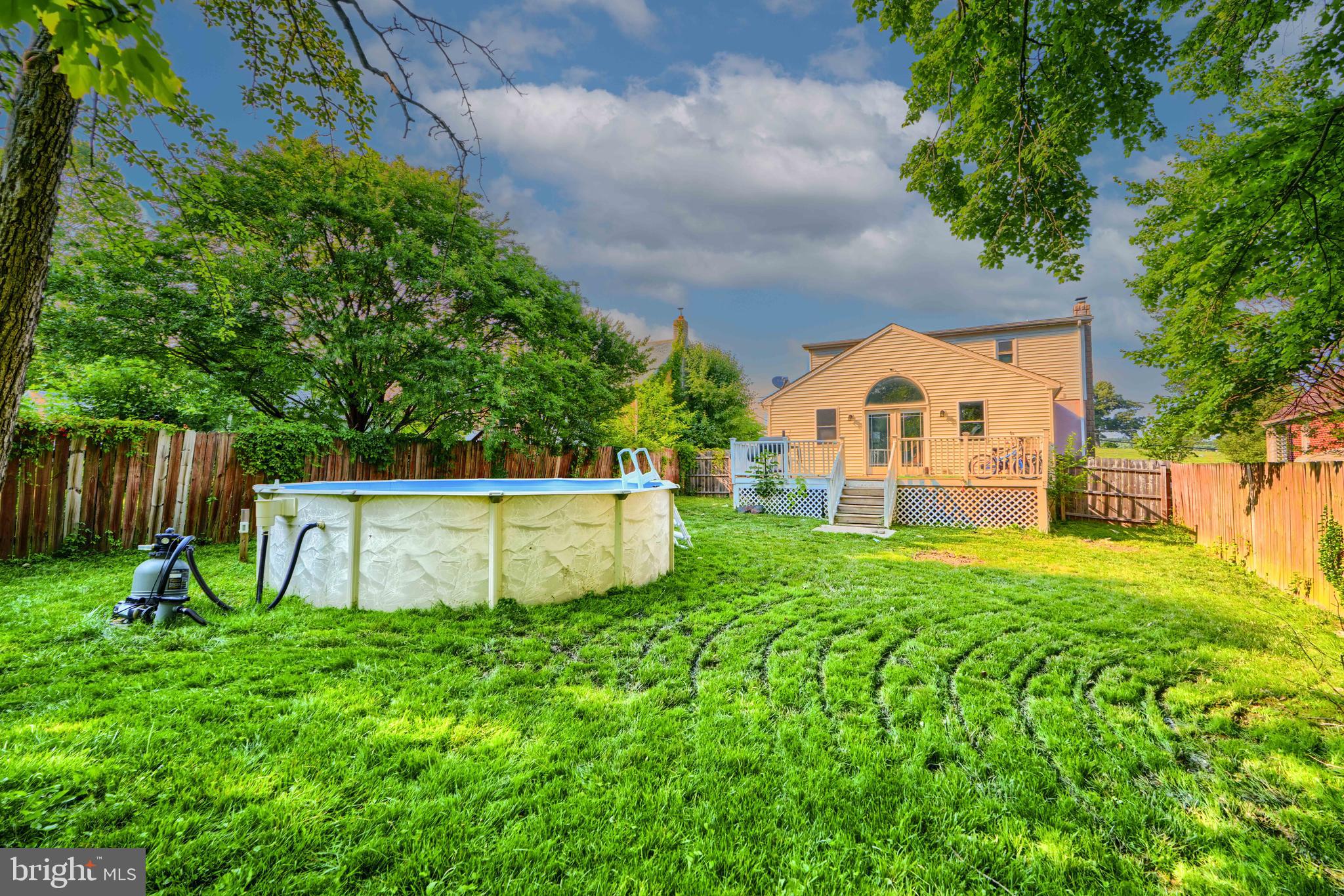 5221 Trumps Mill Road Baltimore, MD 21206 - Photo 46 of 53 a view of a garden