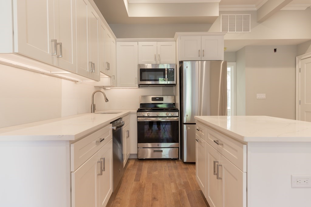 6 Linwood Square Boston, MA 02119 - Photo 7 of 10