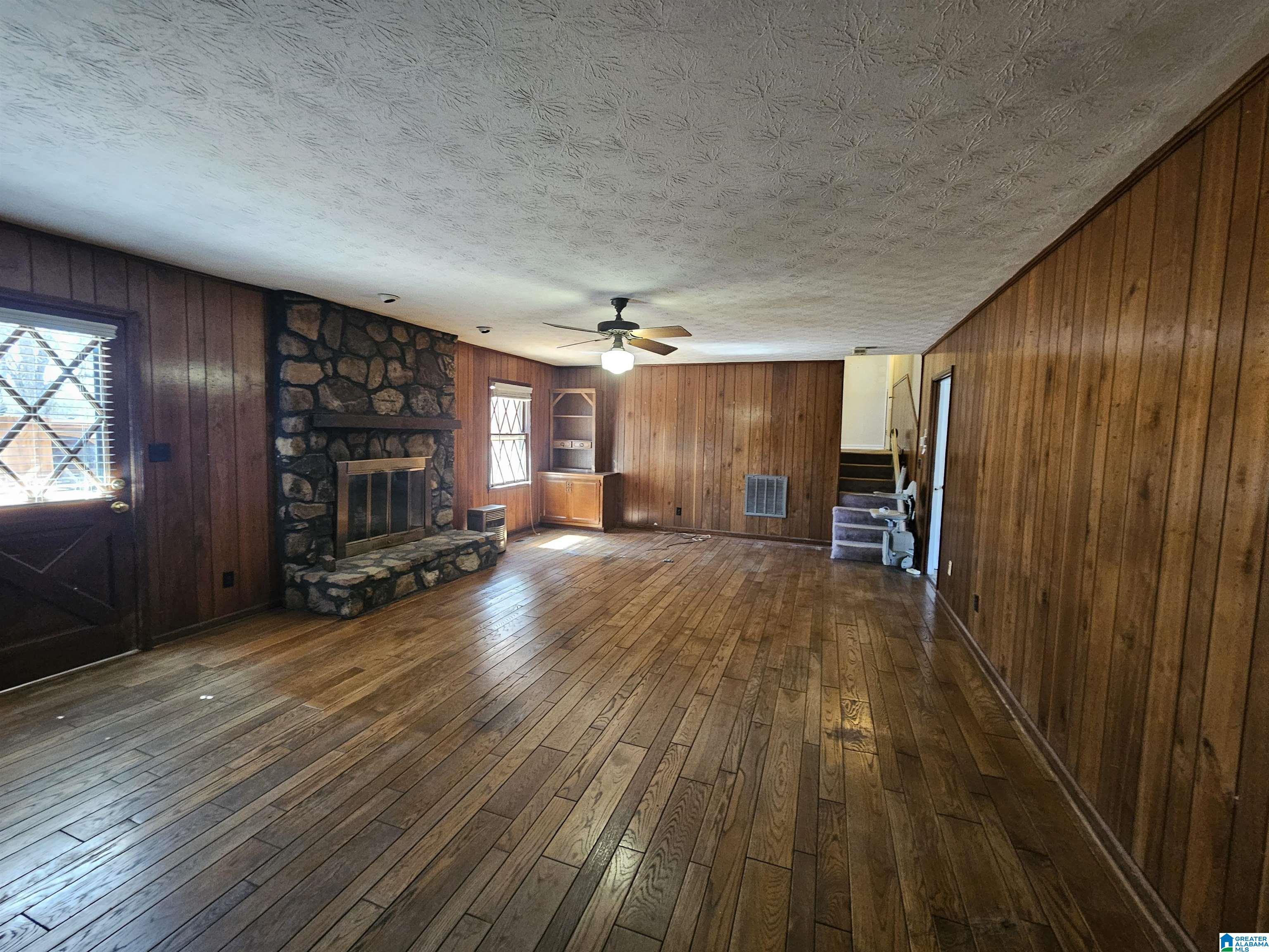 408 Cherokee Trail Anniston, AL 36206 - Photo 2 of 29