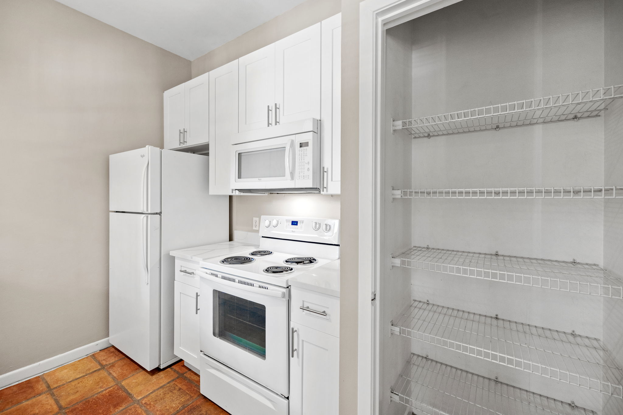 712 Graham Place, Unit 203 Austin, TX 78705 - Photo 10 of 30