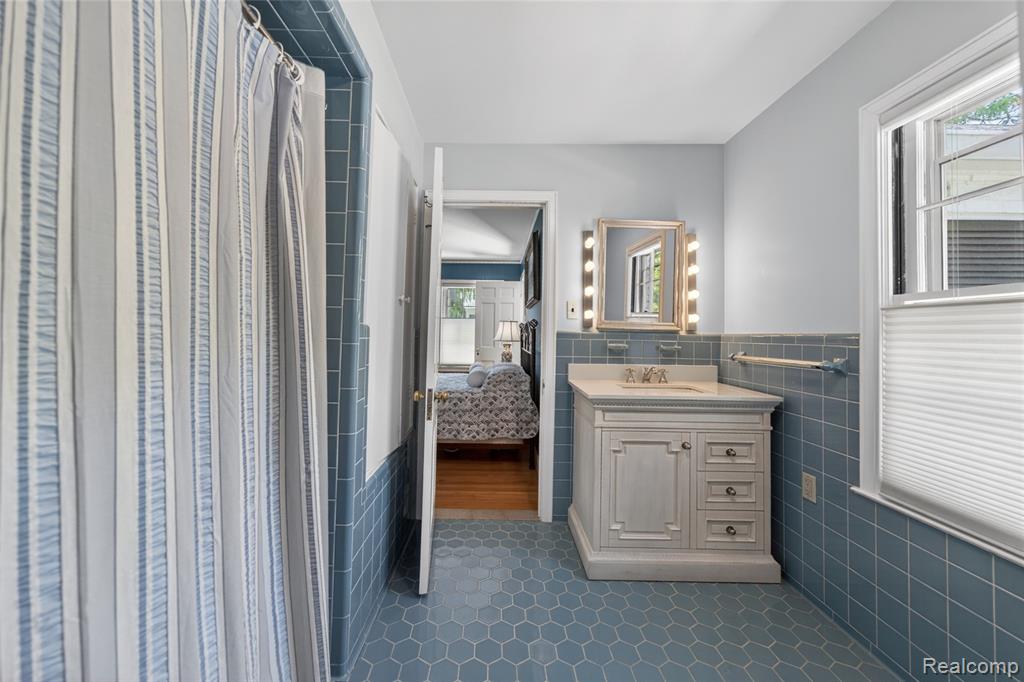 66 Oxford Road Grosse Pointe, MI 48236 - Photo 32 of 52