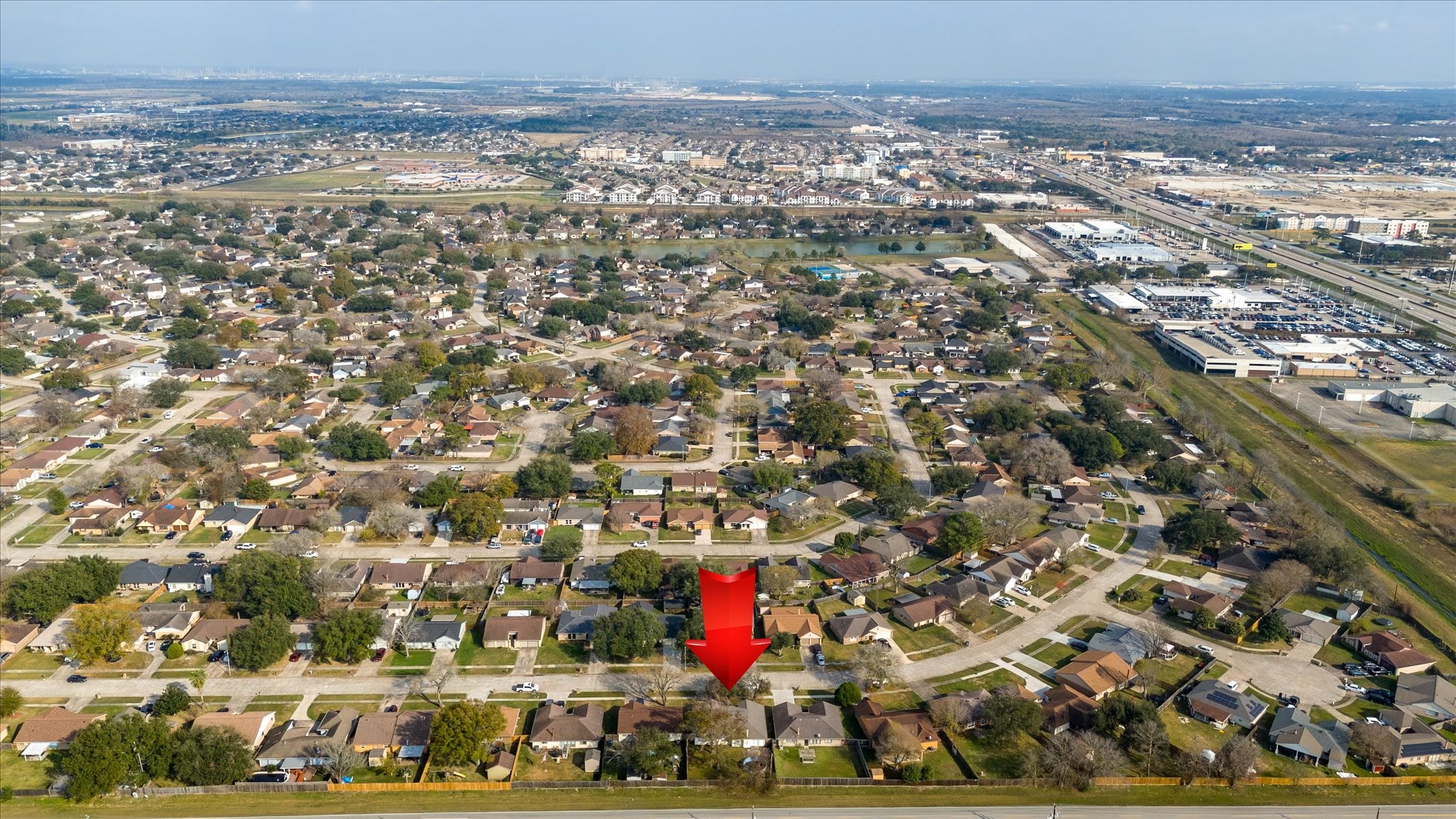 7515 Shoshone Drive Baytown, TX 77521 - Photo 38 of 39 a view of lake