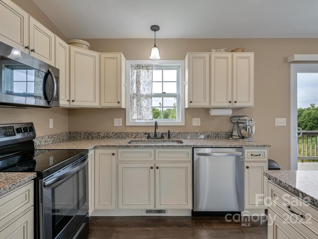 131 Grandview Road Alexander, NC 28701 - Photo 11 of 33 Gallery Image 11