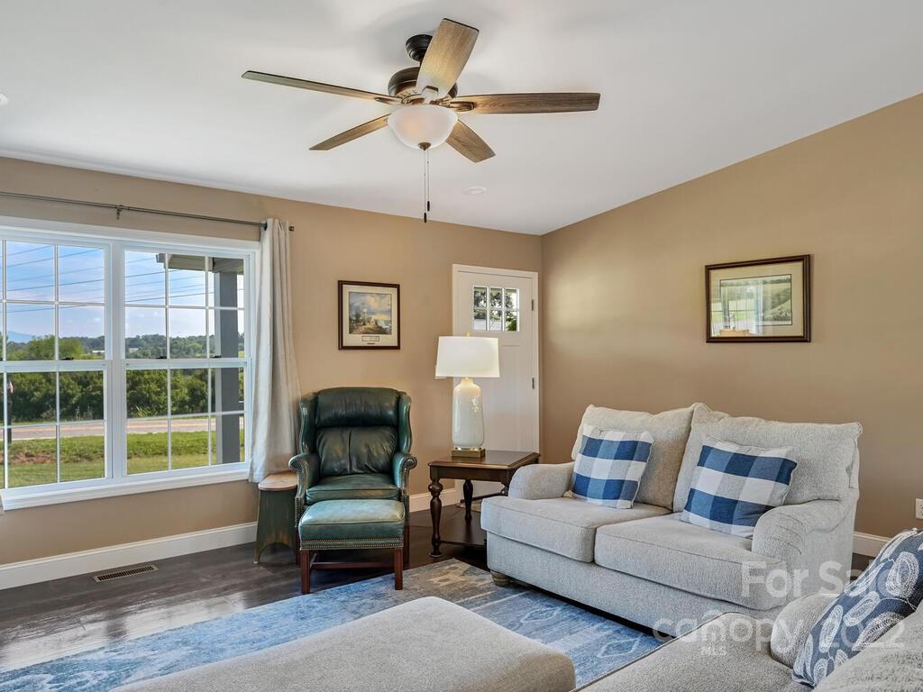 131 Grandview Road Alexander, NC 28701 - Photo 8 of 33 Gallery Image 8