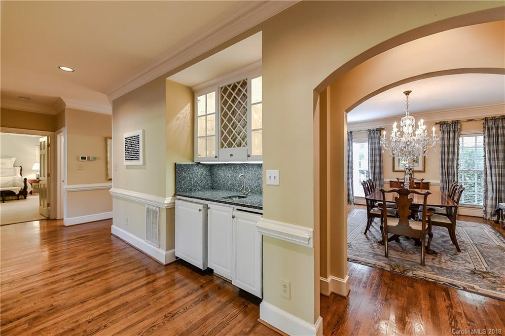 2216 Sutton Springs Road Charlotte, NC 28226 - Photo 10 of 36 Gallery Image 10