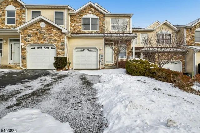 $3,850 | 29 Summerhill Drive, Morris Plains, NJ 07950