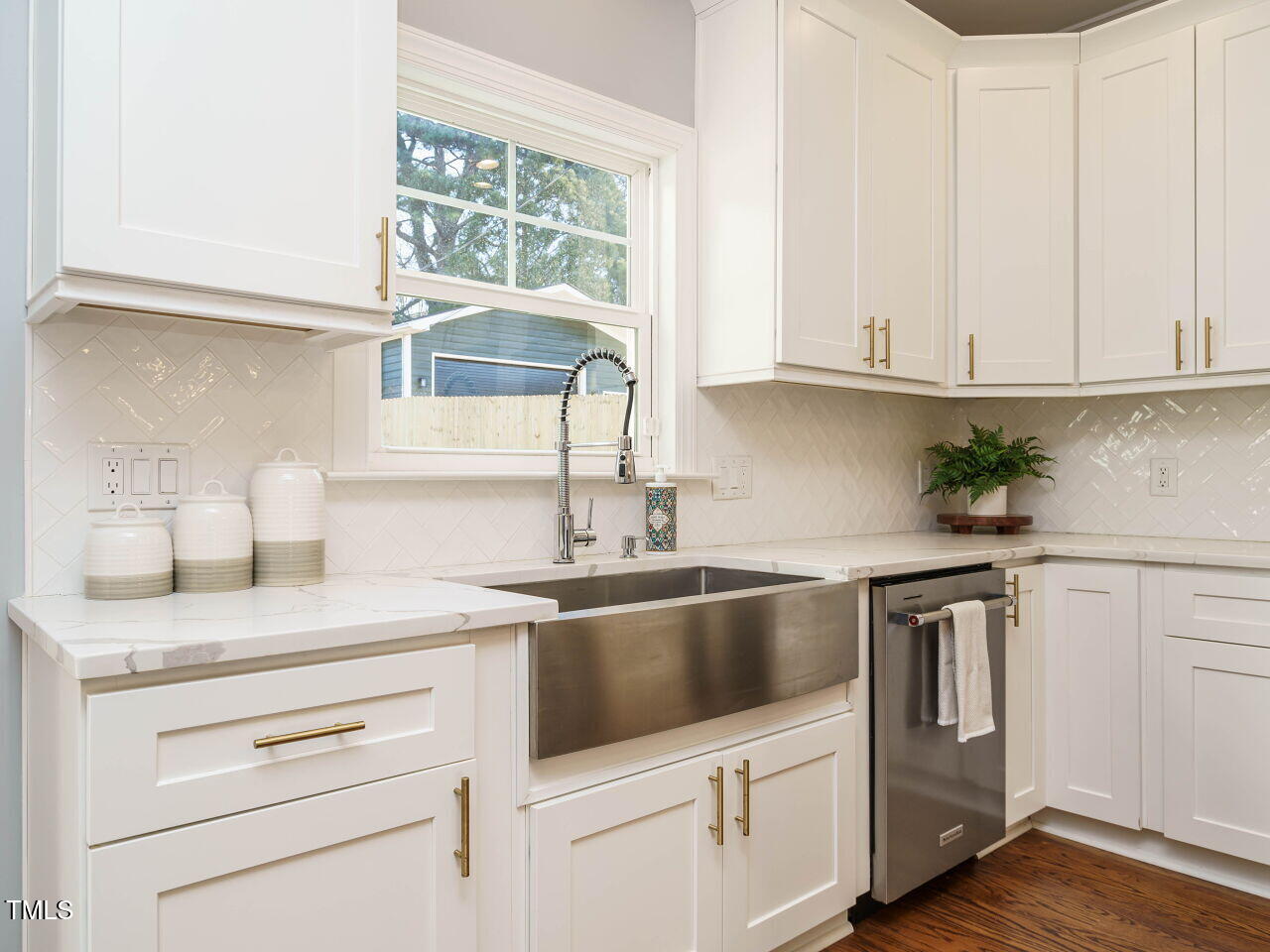 209 Plainview Avenue Raleigh, NC 27604 - Photo 16 of 31 Kitchen