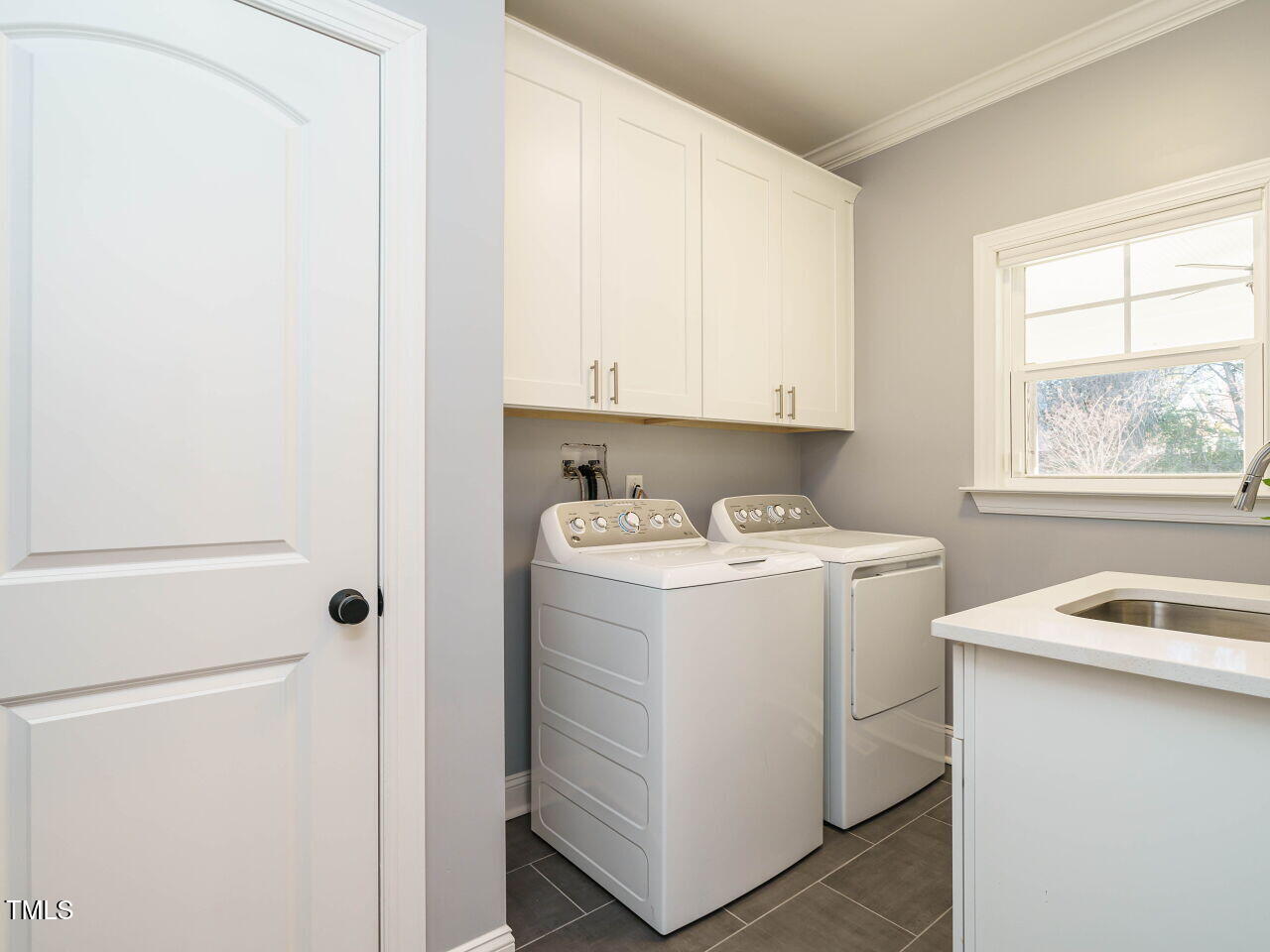 209 Plainview Avenue Raleigh, NC 27604 - Photo 17 of 31 Laundry Room
