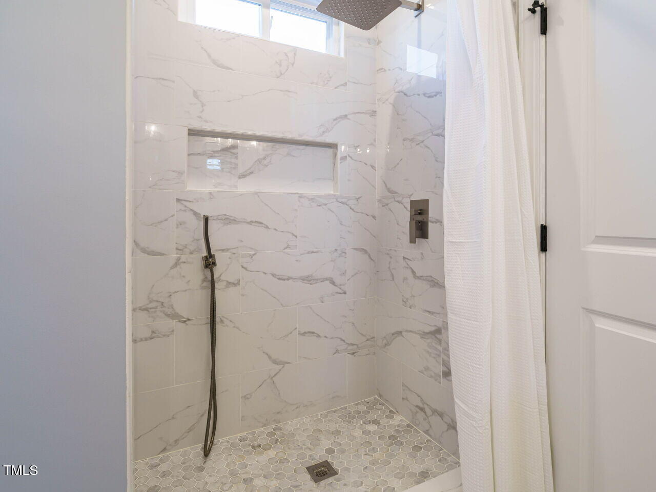 209 Plainview Avenue Raleigh, NC 27604 - Photo 21 of 31 Primary Bathroom