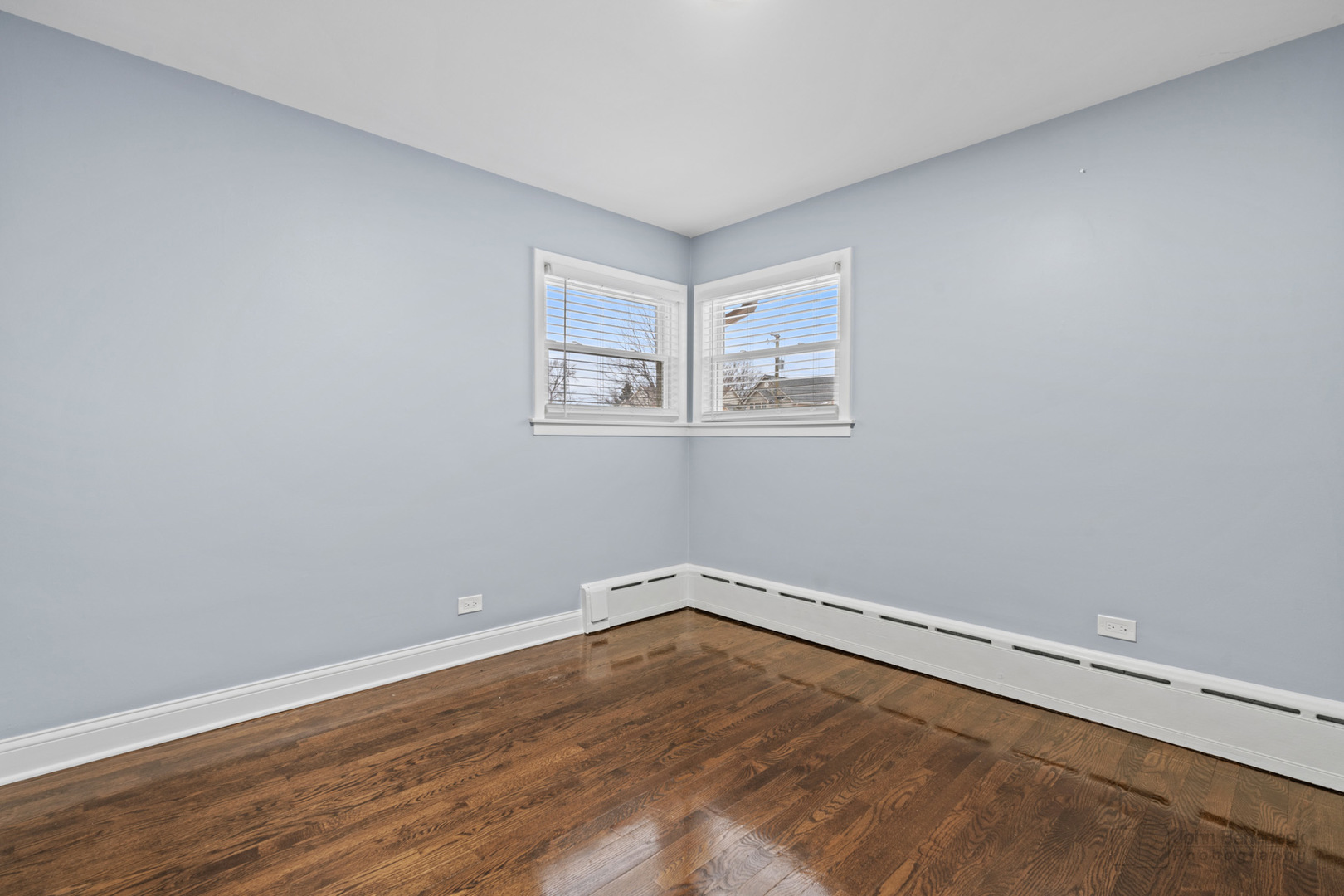 2170 Douglas Avenue Des Plaines, IL 60018 - Photo 13 of 21 a view of empty room with wooden floor