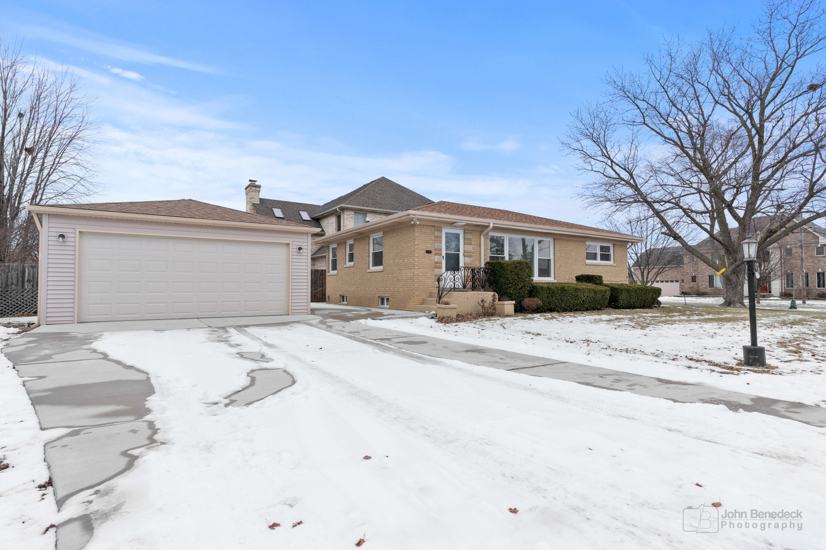 2170 Douglas Avenue Des Plaines, IL 60018 - Photo 4 of 21 a front view of a house with a yard