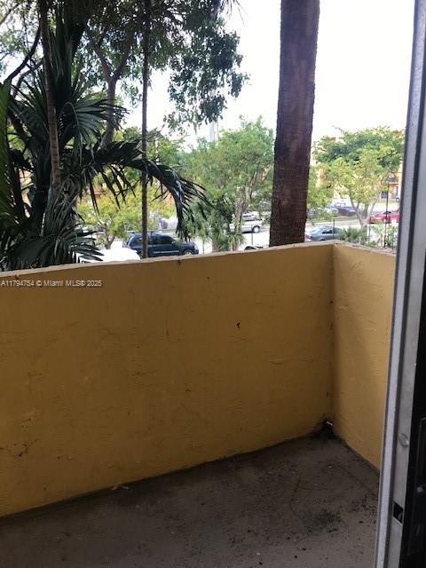 Flagami Miami, FL 33126 - Photo 10 of 12