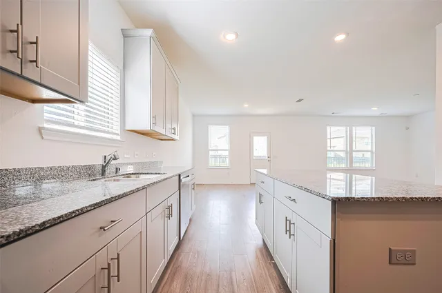 $2,350 | 1001 Laguna Cv Drive, Katy, TX 77493