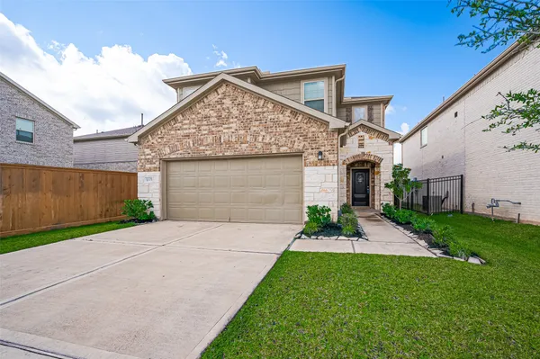 $2,200 | 1001 Laguna Cv Drive, Katy, TX 77493