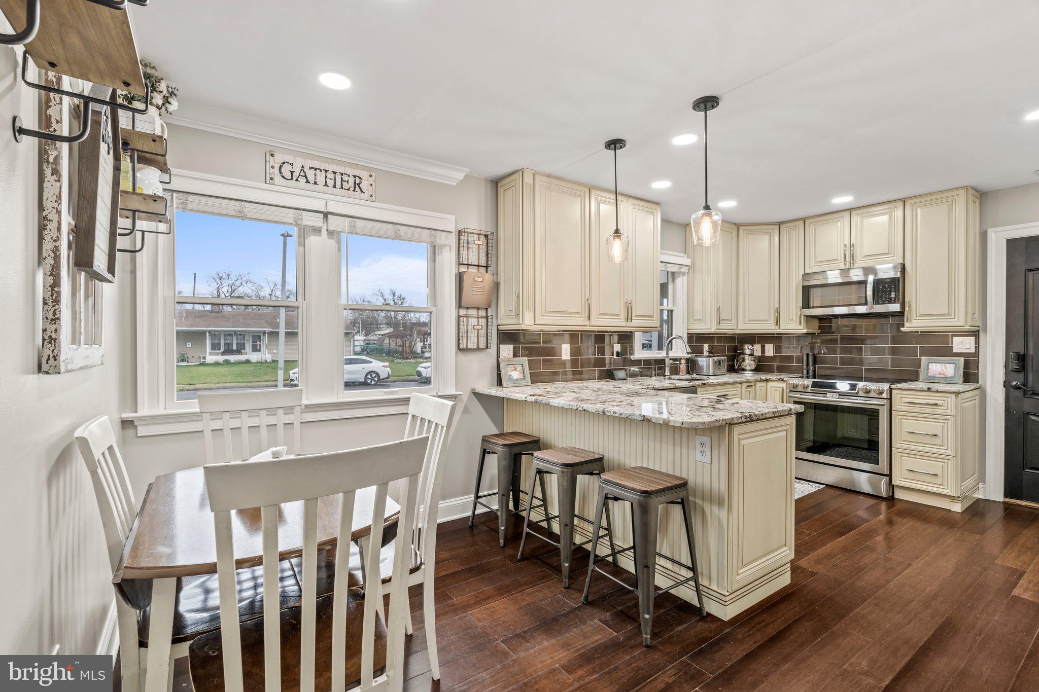91 Border Rock Road Levittown, PA 19057 - Photo 6 of 20 Eat In Updated Kitchen with Granite Counters