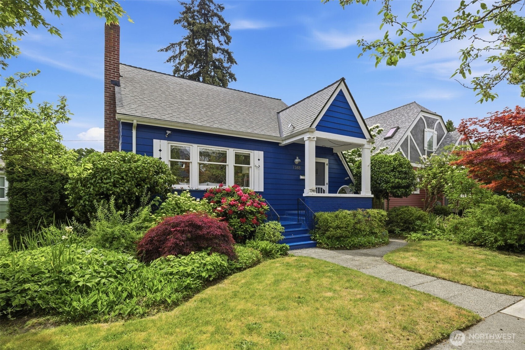 7348 Keen Way North Seattle, WA 98103 - Photo 2 of 34