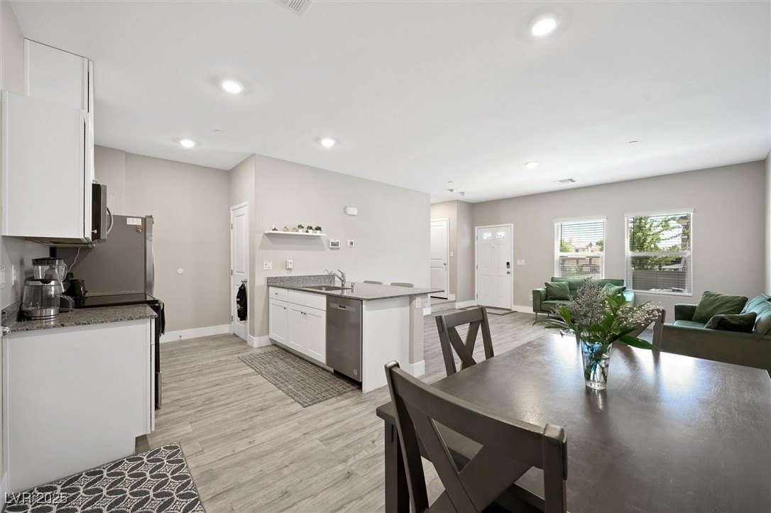 5959 Opal Ridge Avenue Las Vegas, NV 89139 - Photo 16 of 35