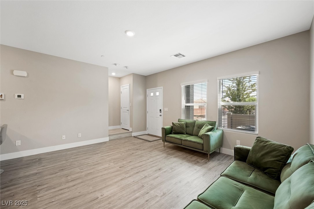 5959 Opal Ridge Avenue Las Vegas, NV 89139 - Photo 6 of 35