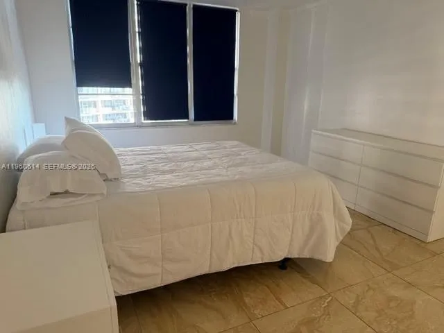 $3,500 | 5161 Collins Avenue, Unit 703, Miami Beach, FL 33140